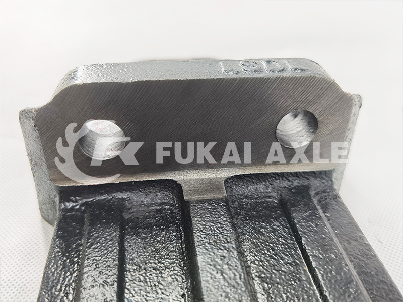 Engine Support Bracket For Sinotruk Howo Truck Spare Parts WG9725593026