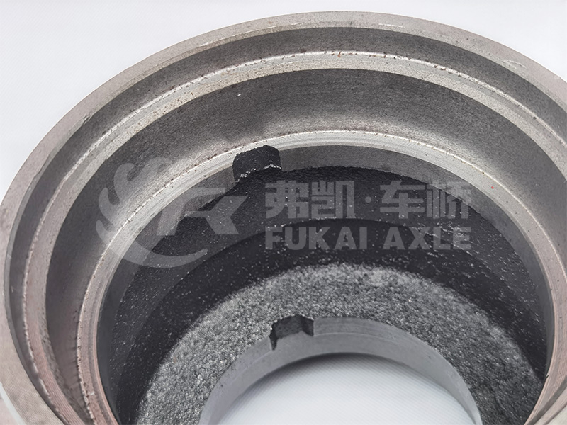 Front Wheel Hub for Sinotruk T5g Auto Truck Spare Parts WG4005415543