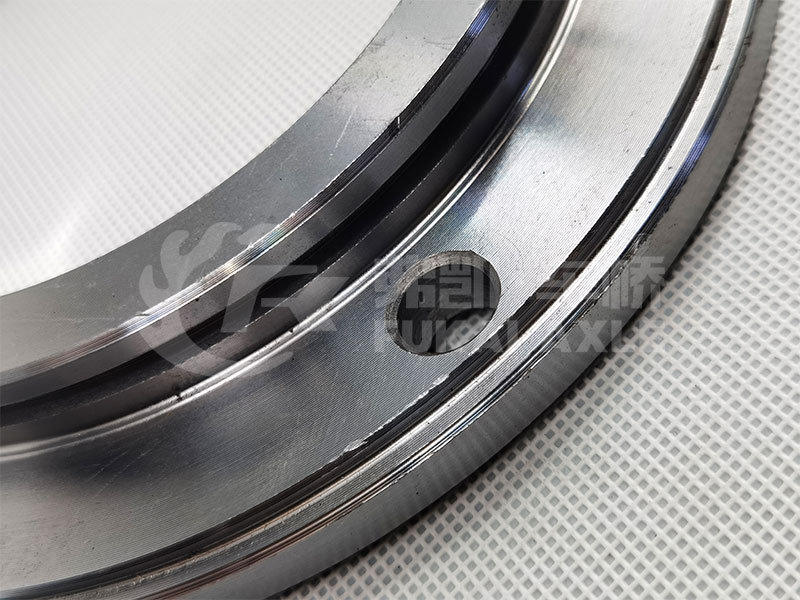 Oil Seal Seat for Saic Hongyan Genlyon Truck Spare Parts 42102298