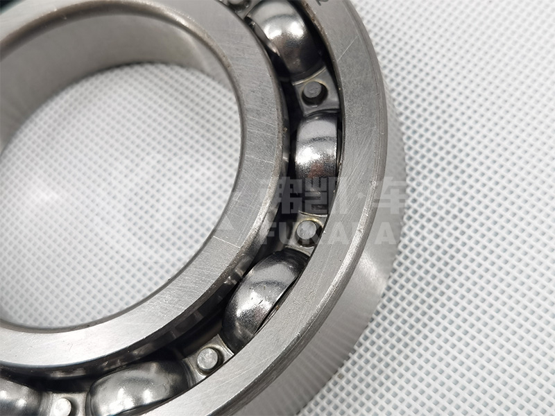 Tapered Roller Bearing 6212 for Sinotruk HOWO Truck Spare Parts WG9231326212 WG7128326216 190003311036