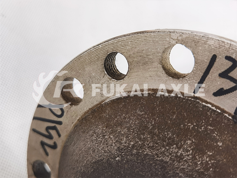 Half Shaft for Light Truck Spare Parts EQ1061 16 Teeth 825MM 8 Holes