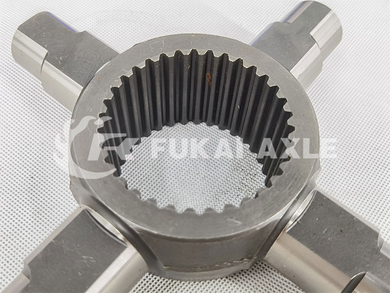 Inter-axis Cross Shaft For Sinotruk Howo Truck Spare Parts AZ9981320439