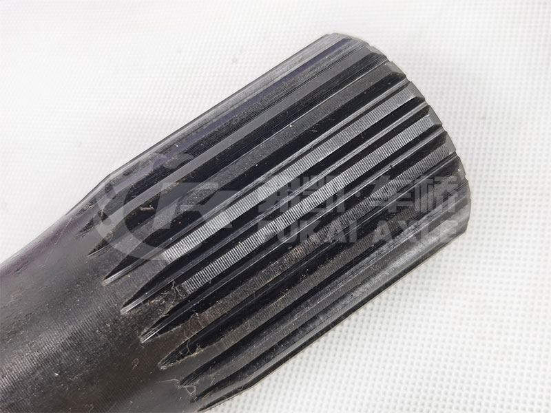 Through Shaft for Sinotruk HOWO AC16 Truck Parts AZ9981320147