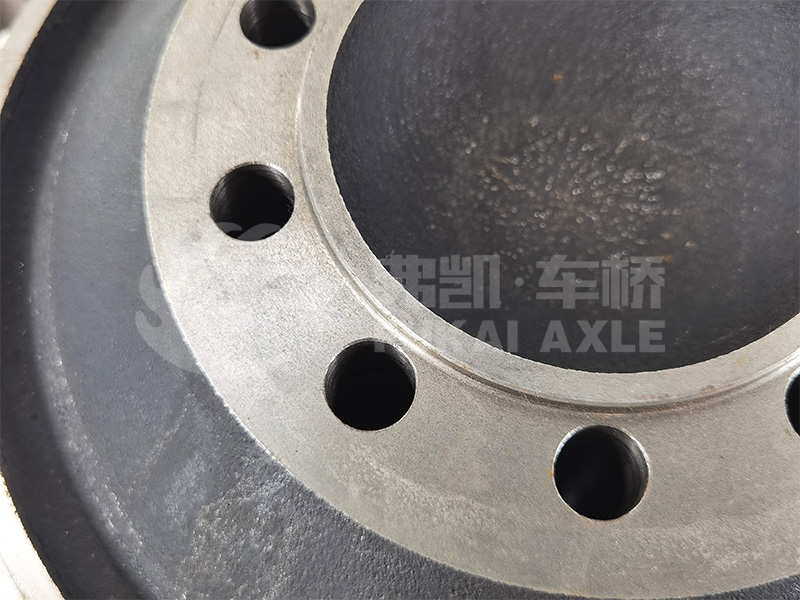 Front Wheel Hub for Sinotruk HOWO Lightweight Truck Spare Parts AZ4005415375