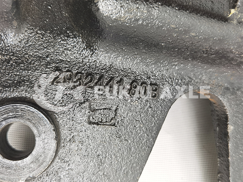 Liberation Front Spring Front Bracket for FAW Jiefang J6 Truck Spare Parts 2932441-80B