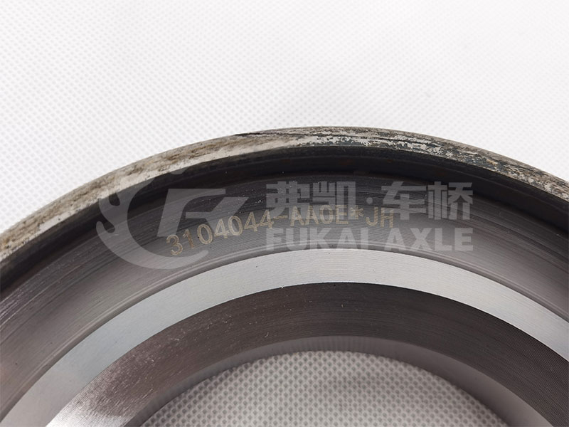 Rear Wheel Oil Seal Seat for FAW Jiefang Truck Spare Parts 3104044-AAOE