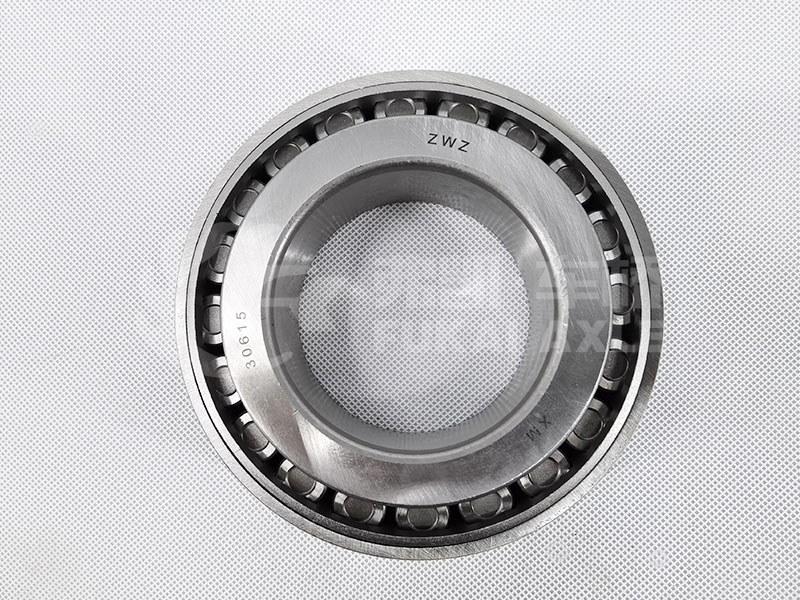 Rear Wheel Tapered Roller Bearing for FAW Jiefang Dongfeng Truck Spare Parts 30615 7815E