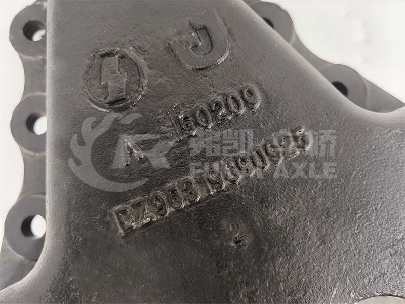 Leaf Spring Middle Bracket for Shacman Delong Truck Spare Parts Dz95319690925