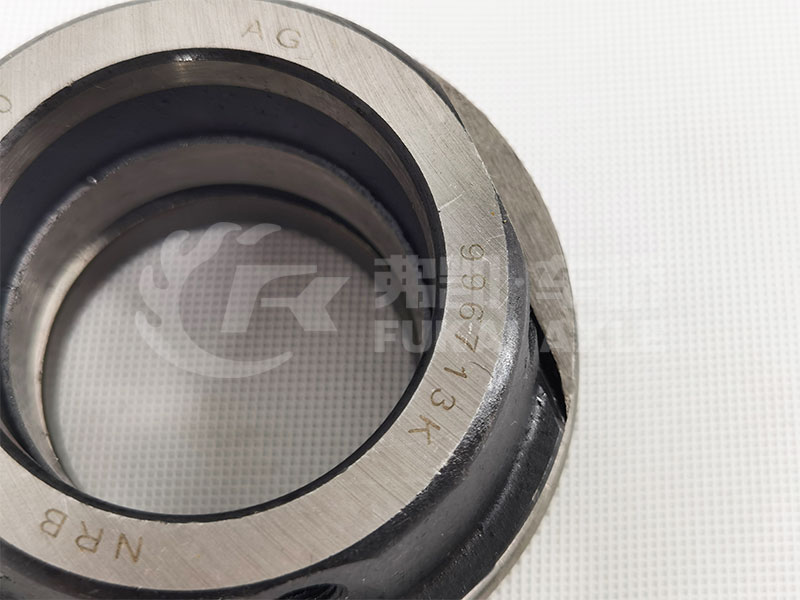 Thrust Clutch Release Bearing for Dongfeng Truck Spare Parts 996713K 16N-02050 