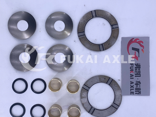 Differential Gasket Repair Kit for Sinotruk HOWO AC16 Truck Spare Parts WG9981320020/WG9981320320/WG9981320325