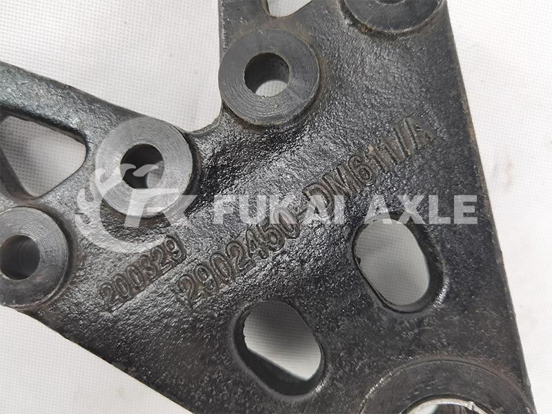 Front Steel Bracket for FAW Jiefang Truck Parts 2902450-DM611