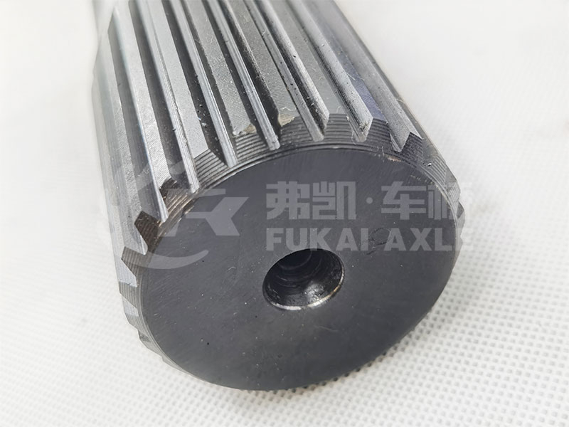Through Shaft for Sinotruk HOWO AC16 Truck Spare Parts AZ9981320347