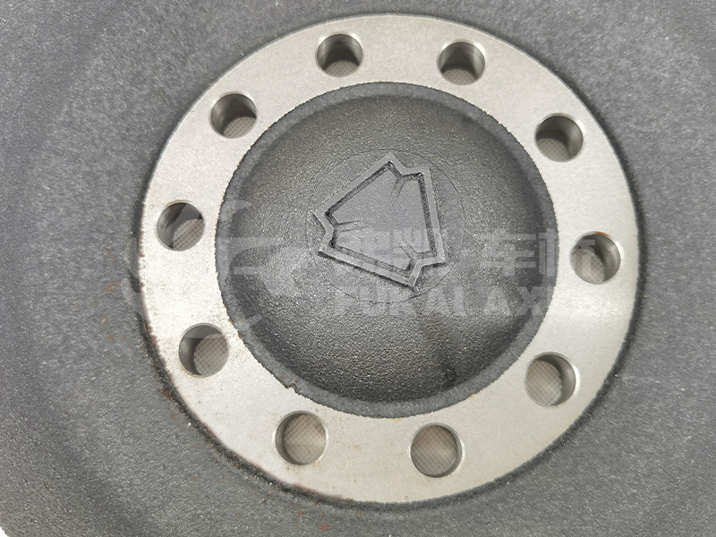 Front Wheel Hub for Sinotruk HOWO Lightweight Truck Spare Parts AZ4005415375