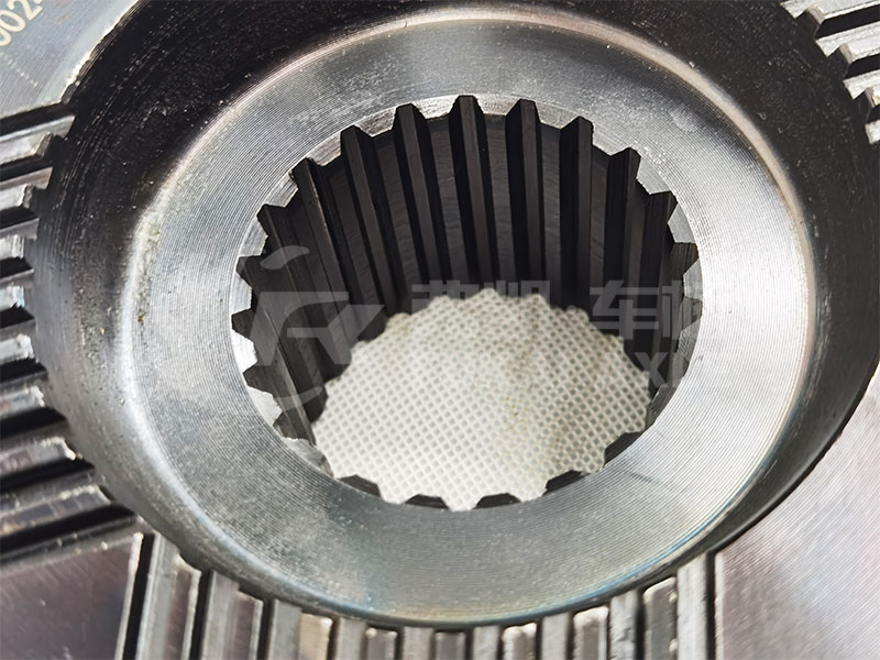 Input Flange Assembly for Saic Hongyan Truck Spare Parts 2402p-71030 6000024014 6000024012