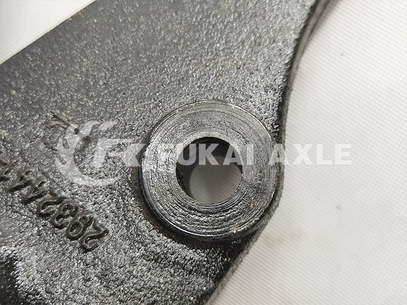 Liberation Front Spring Front Bracket for FAW Jiefang J6 Truck Spare Parts 2932441-80B