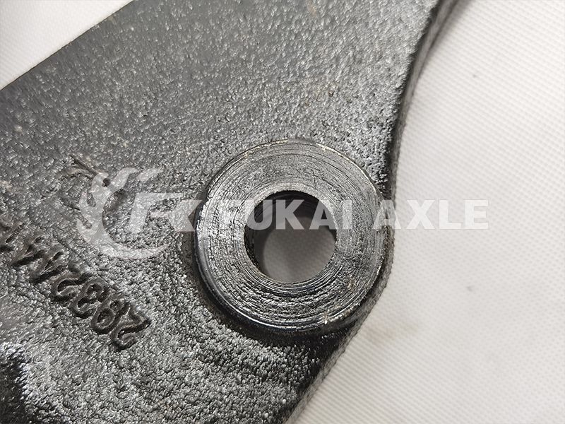Liberation Front Spring Front Bracket for FAW Jiefang J6 Truck Spare Parts 2932441-80B