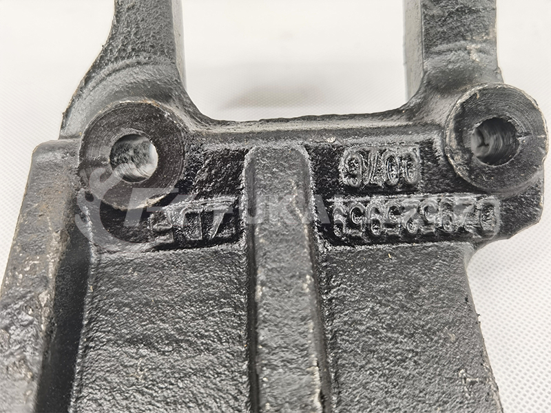 Engine Right Front bracket for Shacman M3000 Truck Spare Parts DZ95259590076