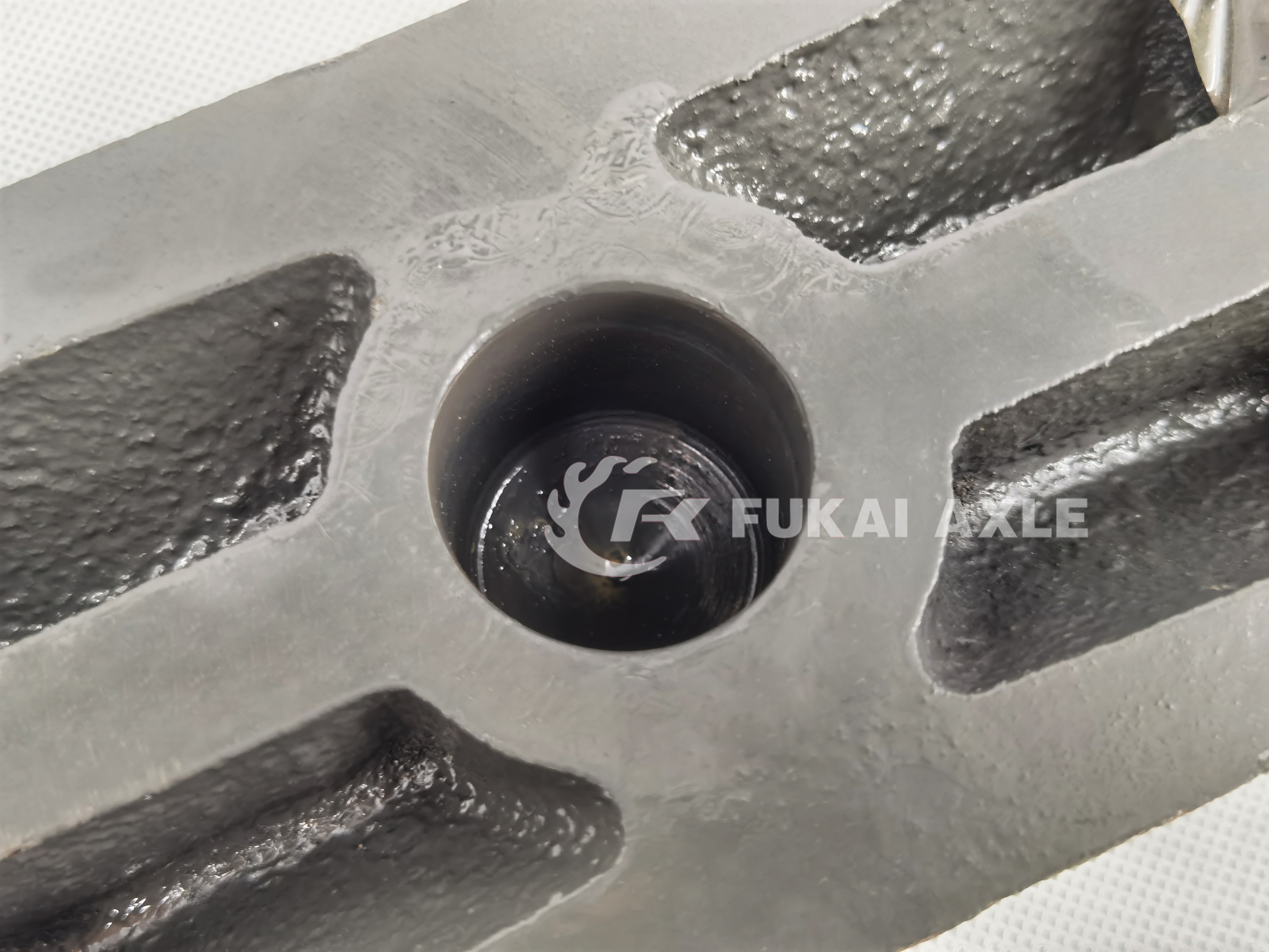 Leaf Spring Pressure Plate For Sinotruk HOWO Truck Spare Parts WG9525525232
