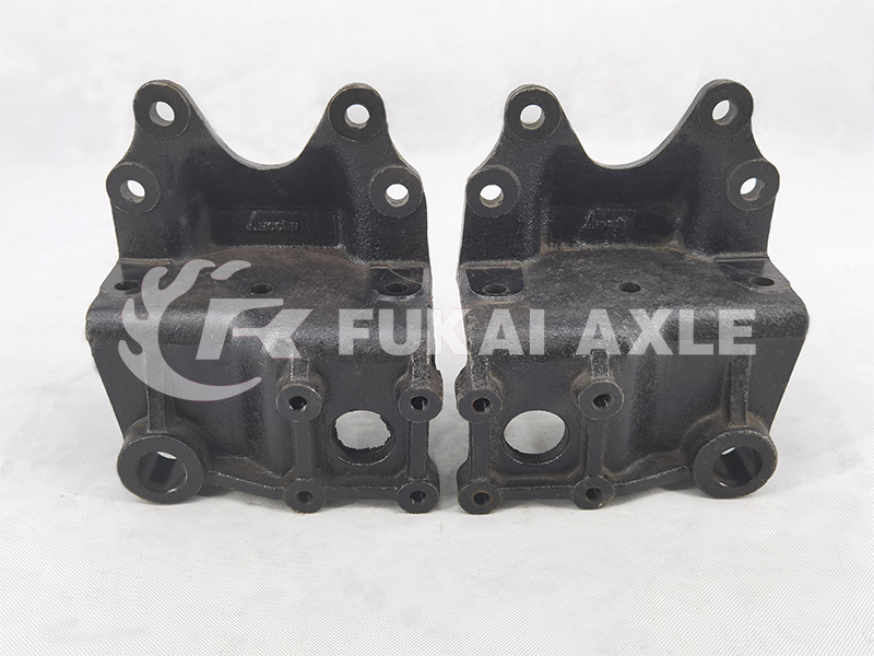 Front Spring Front Bracket for FAW Jiefang Hanwei Jh6 Spare Parts 2902441-DV400 2902442-DV400