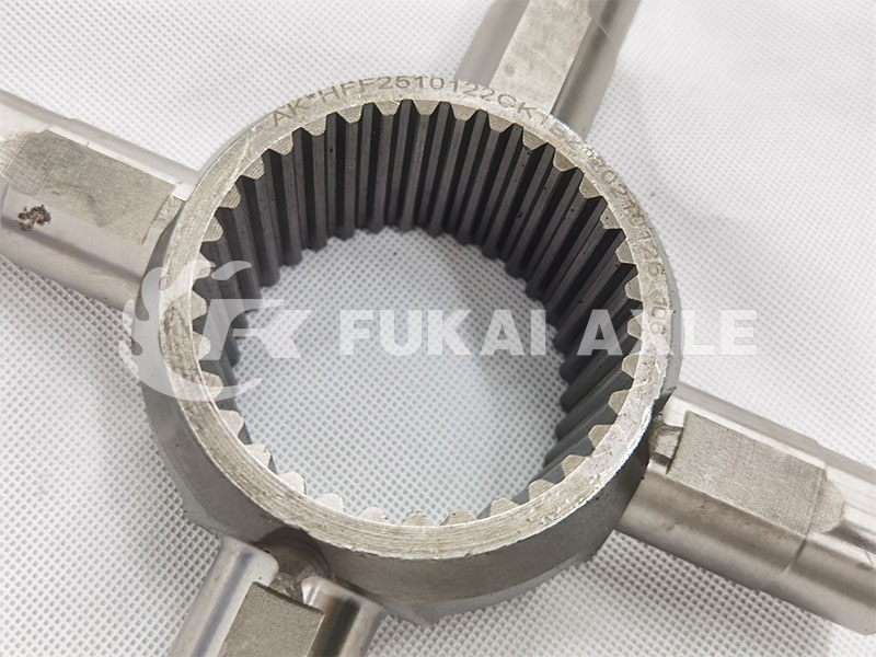 Inter-axis Cross Axis for Sinotruk Steyr/HOWO AC16 Axle AZ9981320139