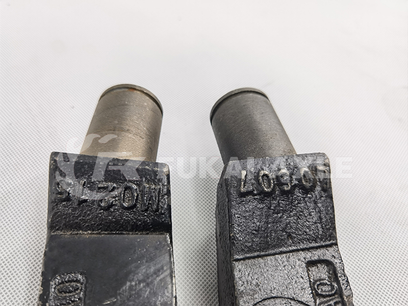 Shock Absorber Connecting Shaft for Foton Auman Heavy Truck Parts H0292190018A0 H0292190020A0