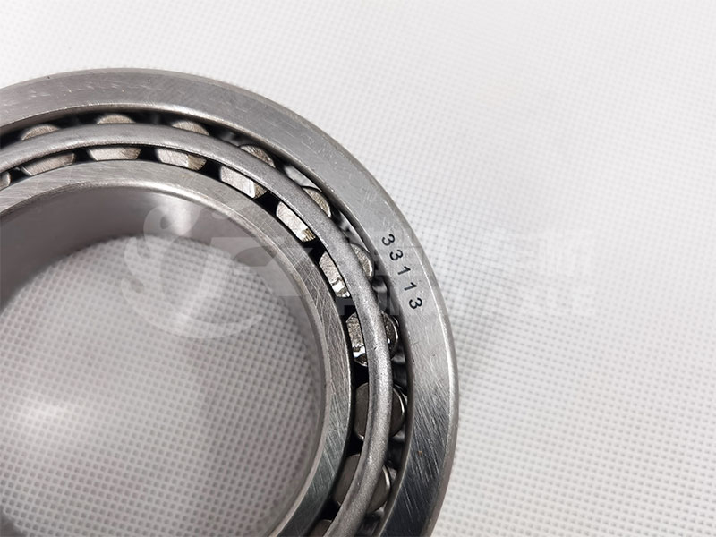 Tapered Roller Bearing for Sinotruk HOWO Truck Spare Parts Rear Wheel Bearing 33113 7813e 