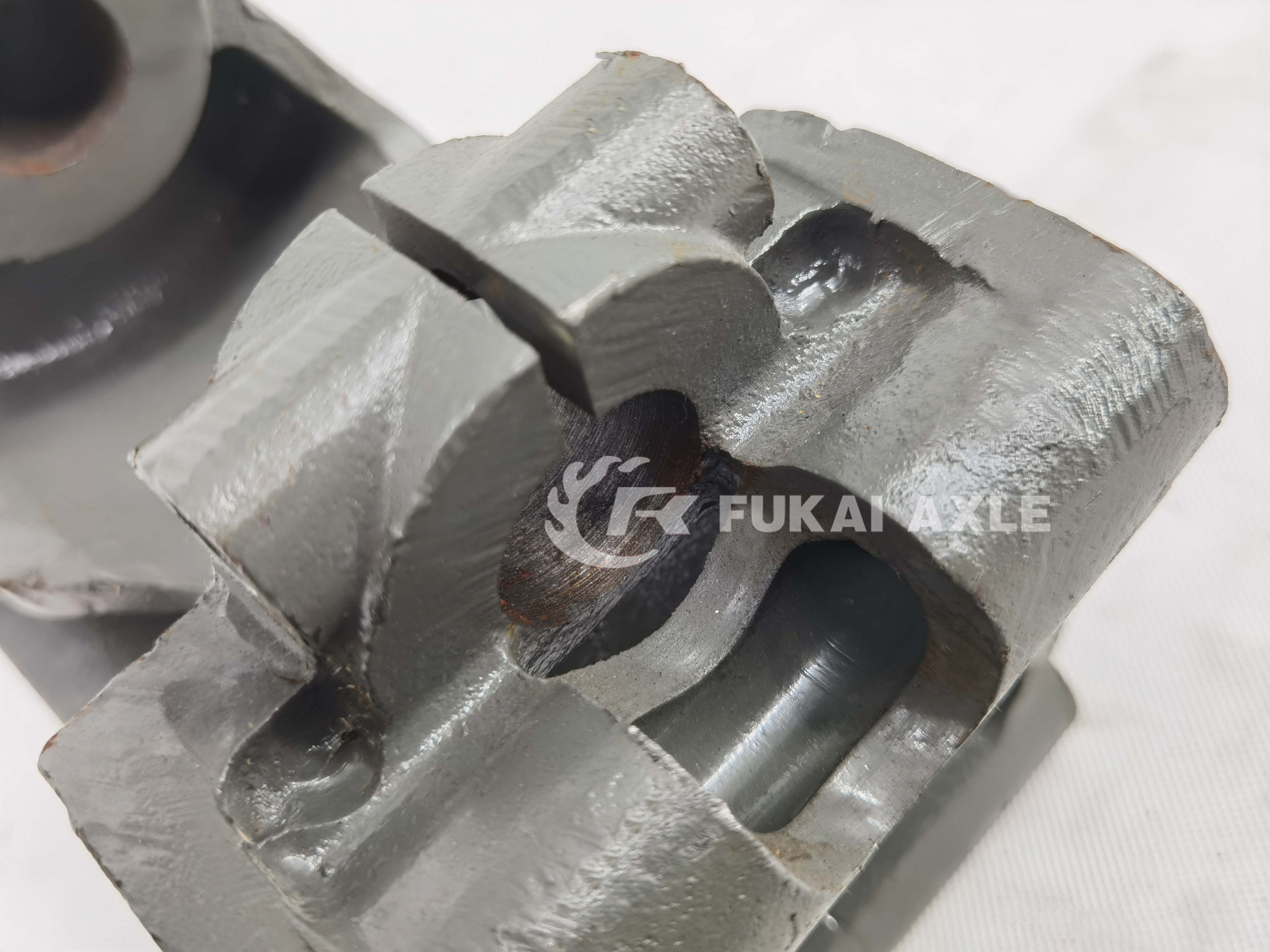 Front Spring Front Bracket For Sinotruk Howo Truck Spare Parts 712W41310-0001/2