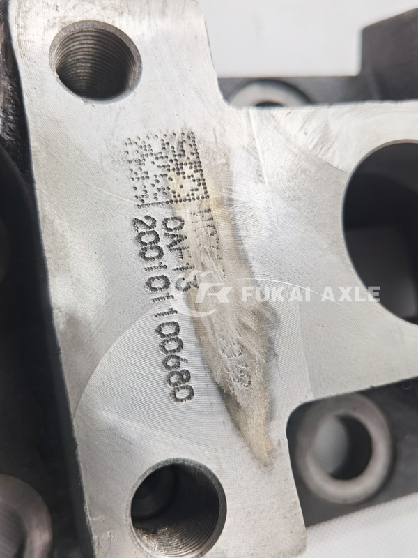 Middle Bridge Compartment Bracket For Sinotruk Howo Truck Spare Parts MCP16