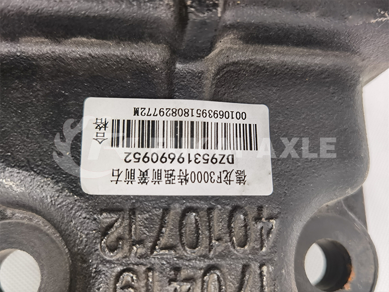Front Spring Front Bracket for Shacman Delong M3000 F3000 Spare Parts Dz95319690952/Dz95319690951