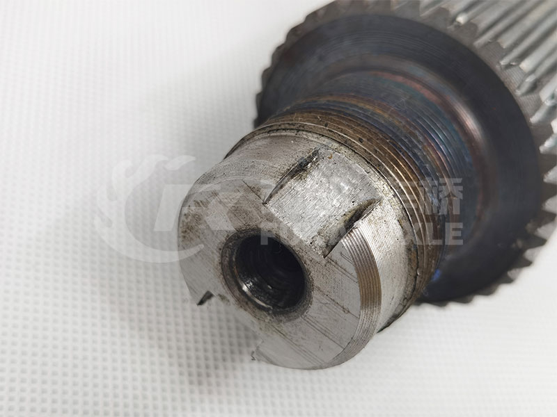 Through Shaft for Sinotruk HOWO Ht457 Truck Spare Parts S2502161K5H WG7115540098