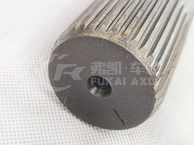 Through Shaft Output Shaft for Sinotruk HOWO Driving Shaft Truck Axle Parts AZ9761321010