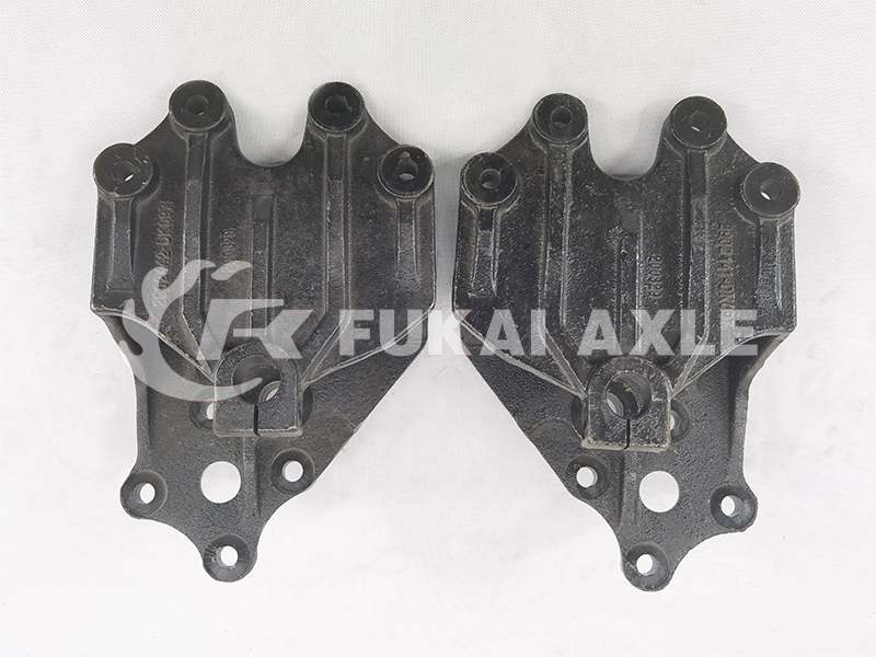 Liberation Front Spring Front Bracket for FAW Jiefang 2902441-DK097 2902442-DK097
