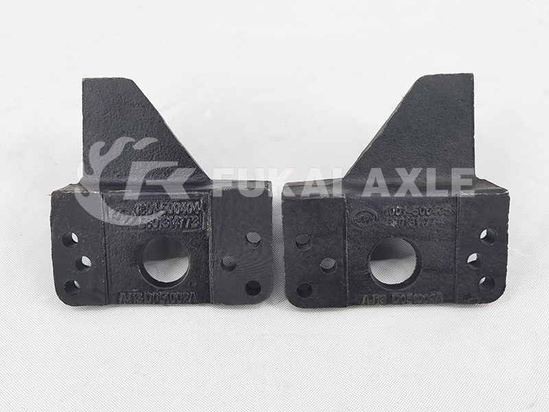 Saic Hongyan Engine Mount Truck Spare Parts 1001-500404 5801314773 1001-500405 5801314774