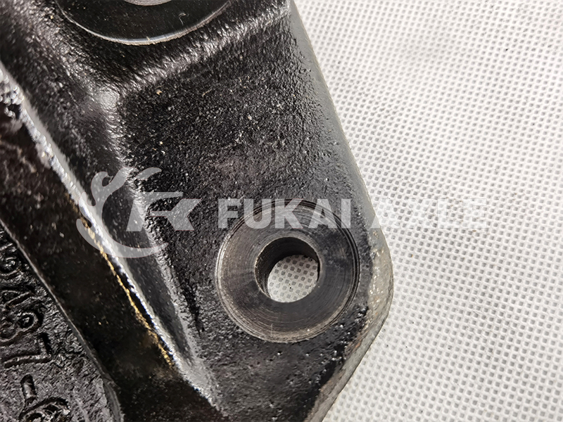 Leaf Spring Limit Bracket for FAW Jiefang J6/J6p/J6l Truck Spare Parts 2912437-64W