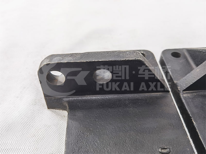 Rear Suspension Bracket for Foton Auman Truck Spare Parts H4101050027A0/H4101050028A0