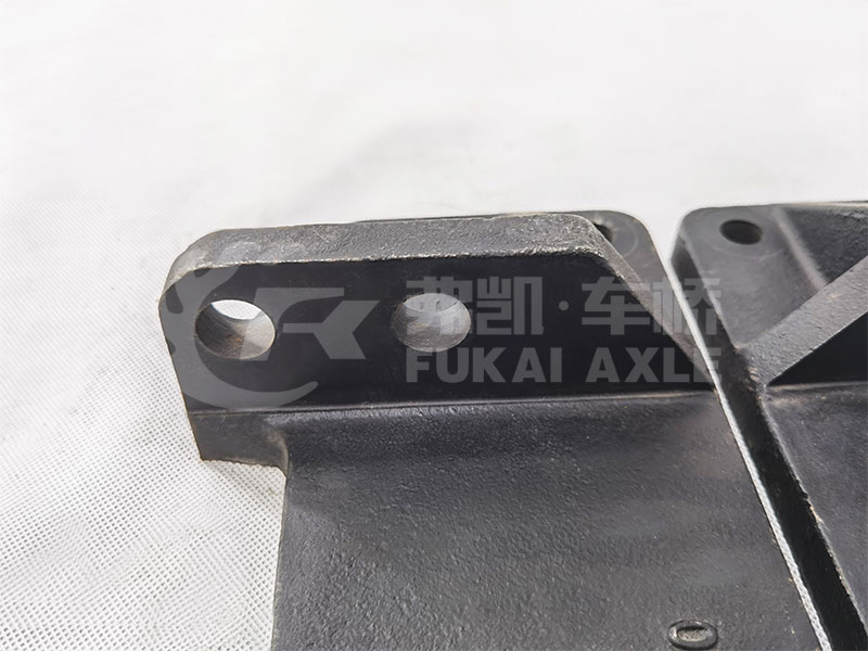 Rear Suspension Bracket for Foton Auman Truck Spare Parts H4101050027A0/H4101050028A0