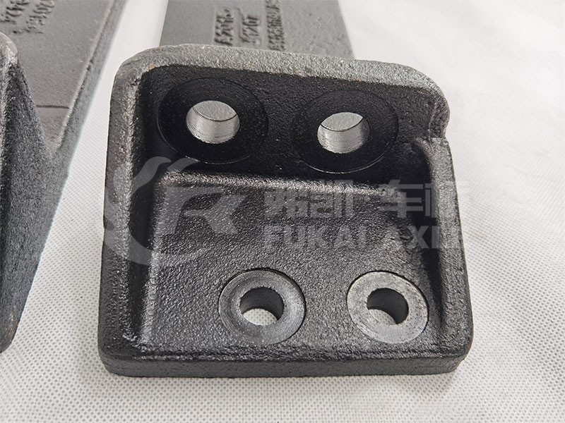 Rear Engine Mount Bracket for Foton Auman Truck Spare Parts H0101050095A0/H0101050096A0