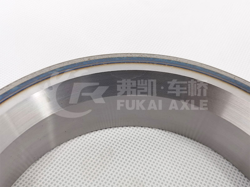 Rear Hub Oil Seal Ring for Shacman Delong Truck Spare Parts Dz9112340280