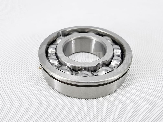 Main Box Intermediate Shaft Front Bearing For Sinotruk Truck Spare Parts 37039Y 