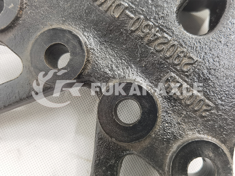 Front Steel Bracket for FAW Jiefang Truck Parts 2902450-DM611