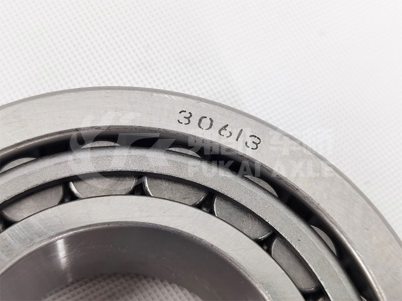 Front Wheel Hub Bearing for Sinotruk HOWO Truck Spare Parts 30613 30613B 7713 