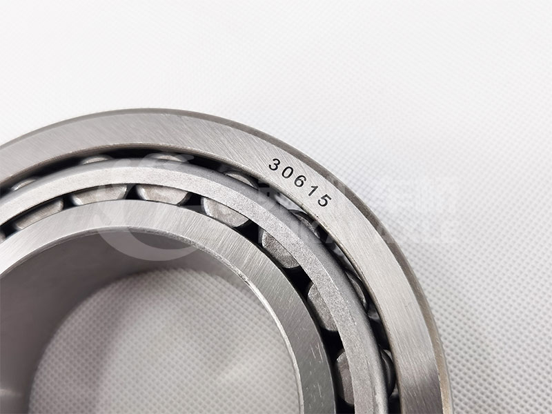 Rear Wheel Tapered Roller Bearing for FAW Jiefang Dongfeng Truck Spare Parts 30615 7815E