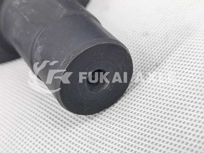 Inter-Axis Cross Shaft for Sinotruk HOWO 08 Truck Parts AZ9231320223