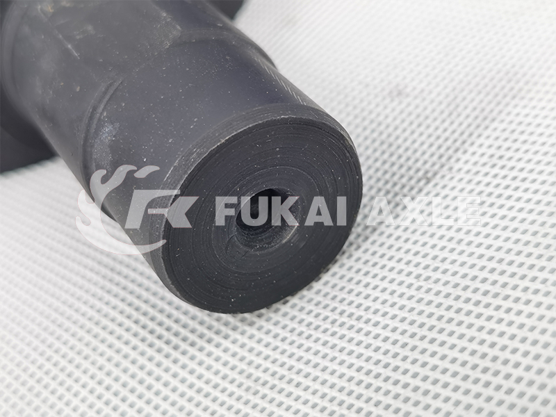 Inter-Axis Cross Shaft for Sinotruk HOWO 08 Truck Parts AZ9231320223