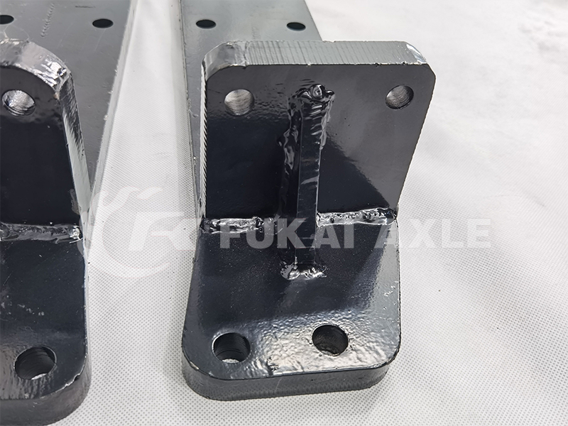 Engine Bracket for Foton Auman Heavy Truck Parts 1325110102002 1325110102003