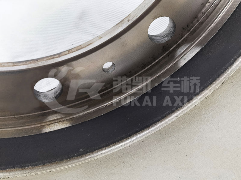 Rear Brake Drum for Saic Hongyan Genlyon H8b Truck Spare Parts 3502p-0135 5801768132 