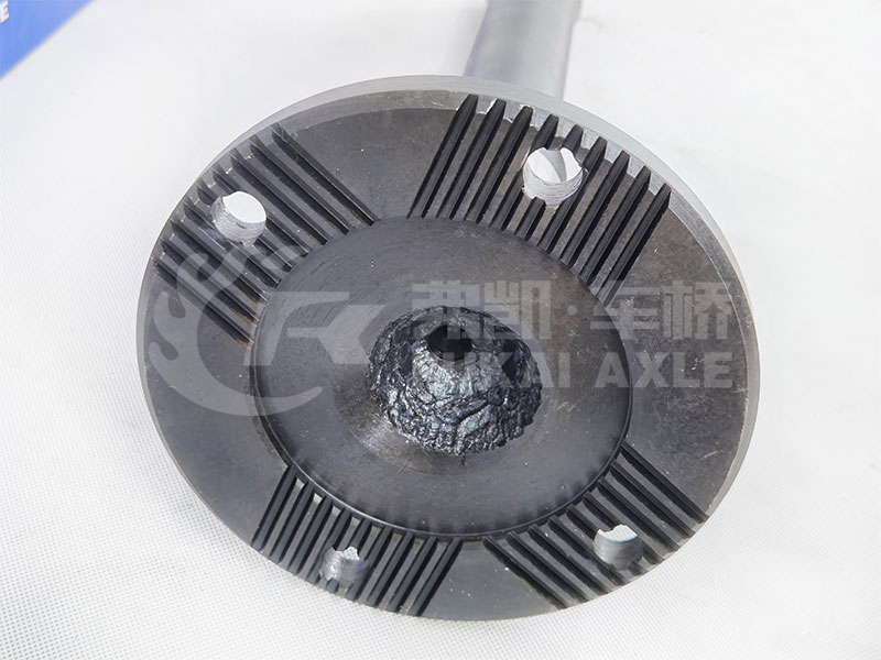 Through Shaft for Sinotruk HOWO AC16 Truck Parts WG9981320247