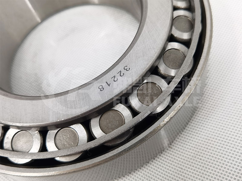 32218 Wheel Hub Bearing For Sinotruk Truck Spare Parts WG7117032218/DS32218/W400003844