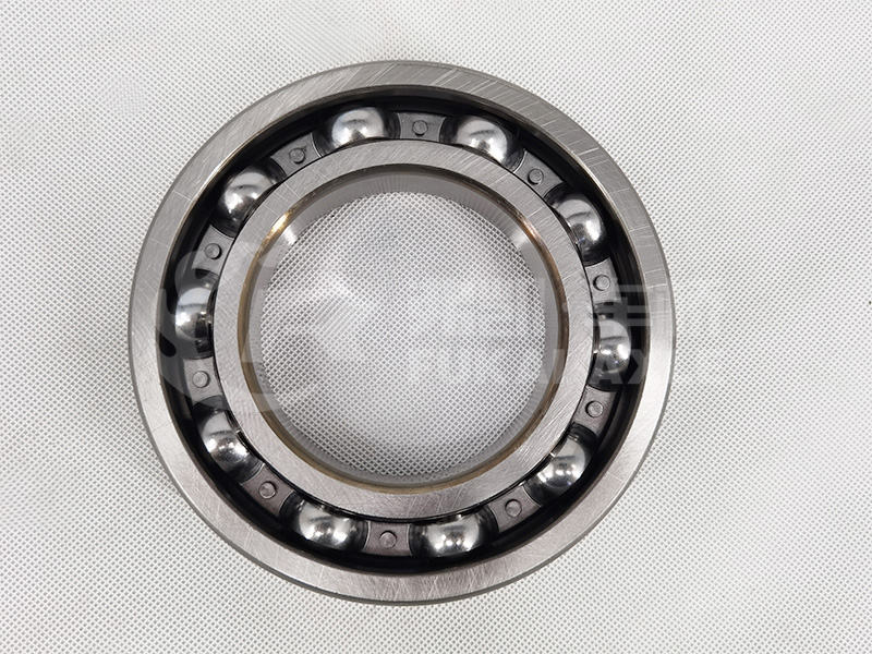 Gearbox Output Shaft Bearing 6218 for Sinotruk HOWO Truck Spare Parts AZ9003326218