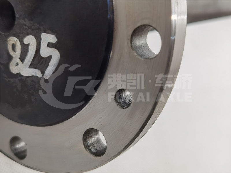 Axle Shaft for Dongfeng 130 Light Truck Spare Parts L=825mm